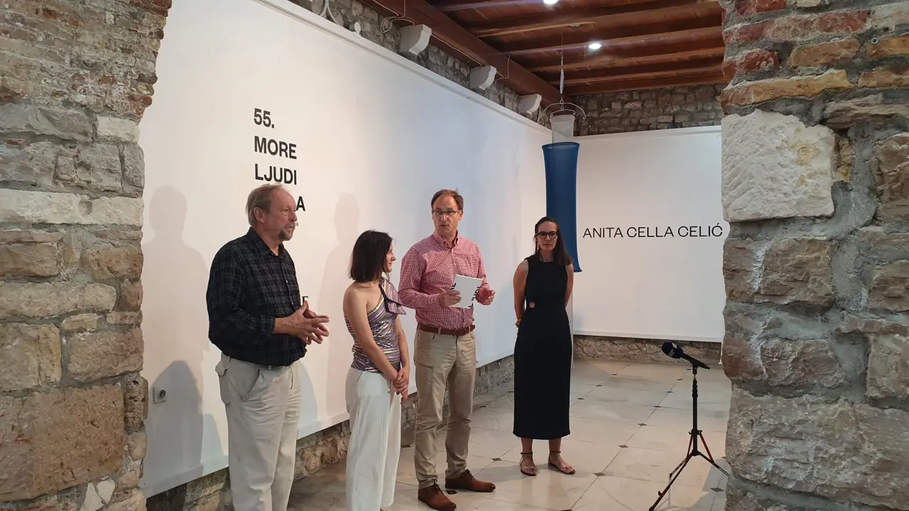 More ljudi obala