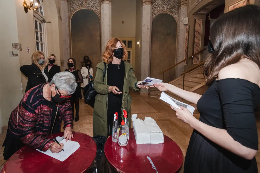 Bili smo u kazalištu na premijeri ‘postmodernističkog pakla od predstave’, Molièreovog ‘Amfitriona’