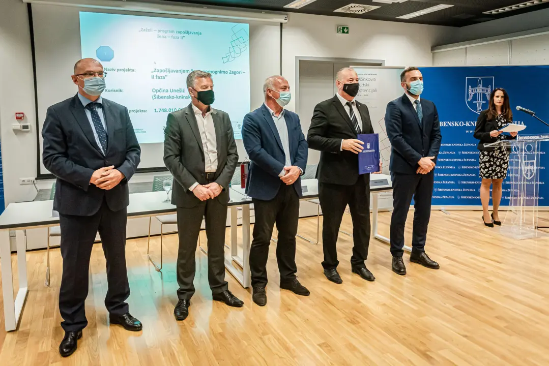Aladrović podijelio 12,5 milijuna kuna za nezaposlene žene,  starije i nemoćne: Burić najavio Centar za socijalnu skrb u upravnoj zgradi TEF-a 