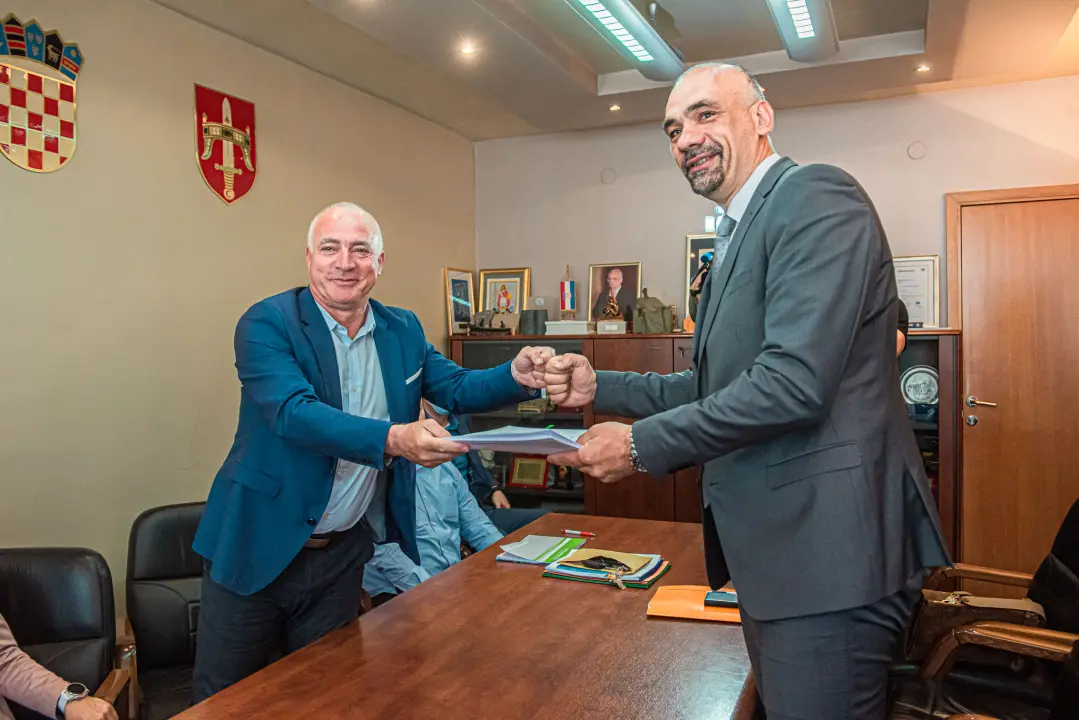Goran Pauk predao vlast novom županu Marku Jeliću: 'S poslom krećemo odmah' 