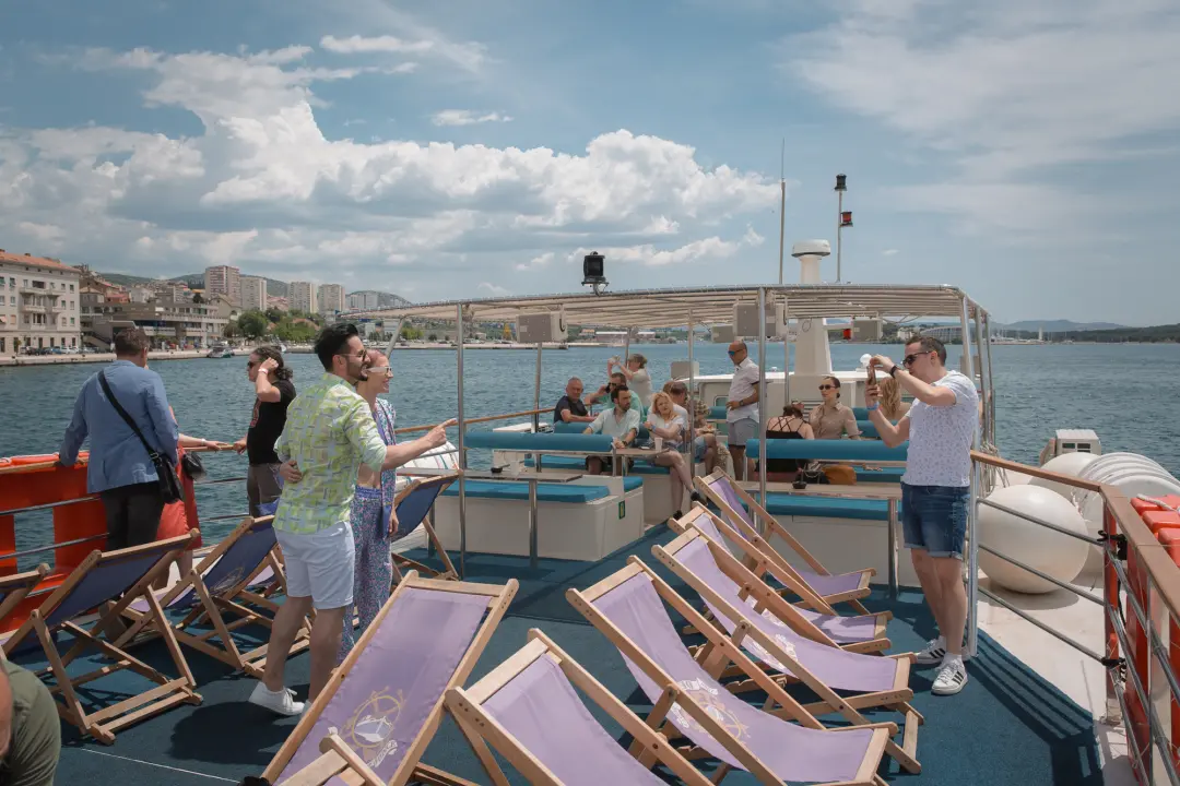 Neda Ukraden promovirala novi album na brodu od Vodica do Šibenika