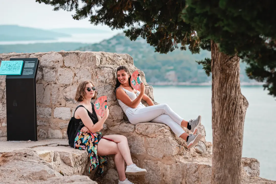 Rock 'n' Roll fešta na tvrđavi sv. Mihovila: Hrpa bendova, odlična glazba i raspoložena publika