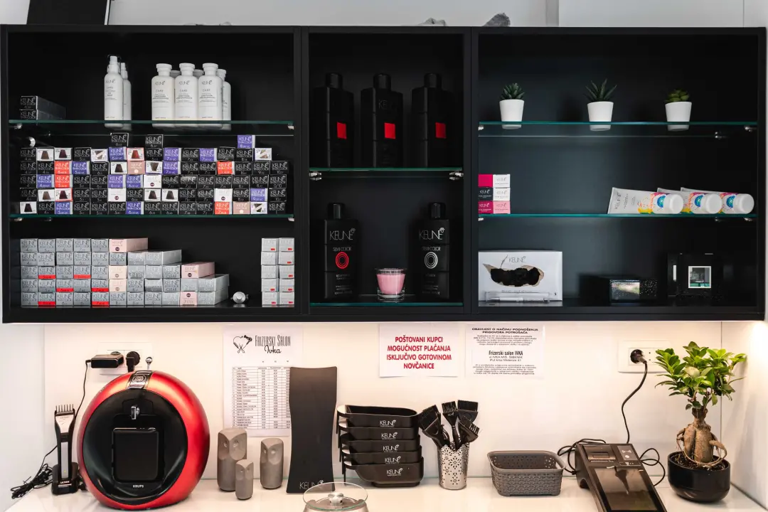 Frizerski salon Ivka vas časti povodom prvog rođendana! 