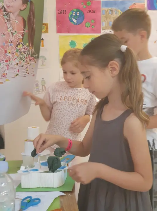 Frizerski salon Ivka vas časti povodom prvog rođendana! 