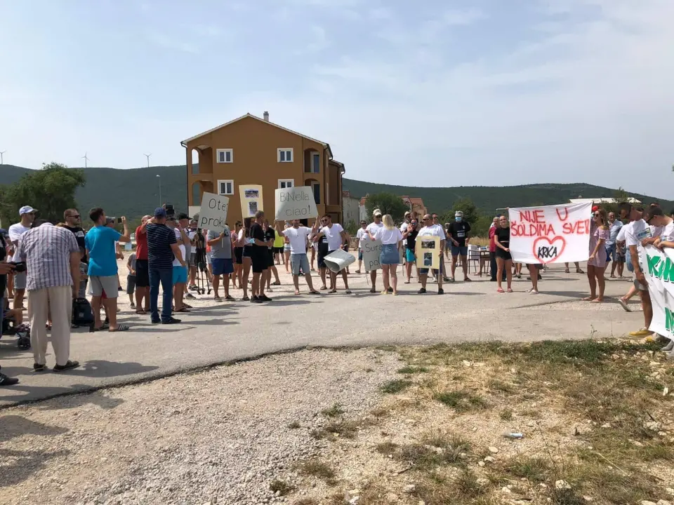 Novo okupljanje zbog zabrana na Krki: Prosvjednici pozvali Ćorića, žele predstavnika u Upravnom vijeću parka
