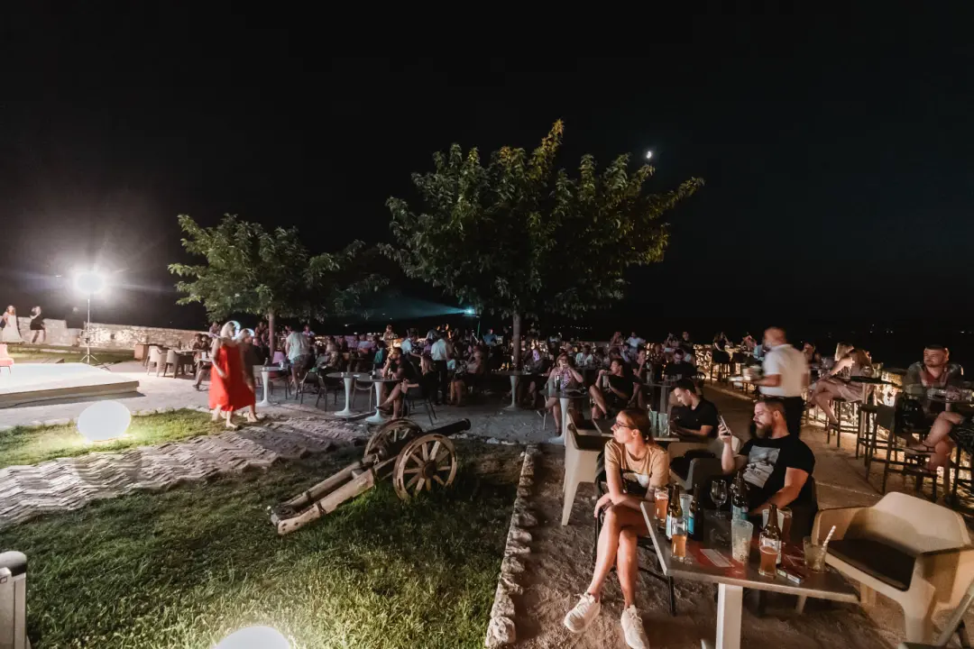 Na Baroneu prikazana autentična ljubavna priča: Redateljski tandem, Anđela i Davor Rostuhar, predstavio i knjigu 