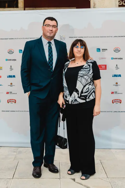 Proslava Društva Juraj Dalmatinac donijela dašak glamura: Birala se najbolja garderoba, poziralo se kao na modnoj pisti