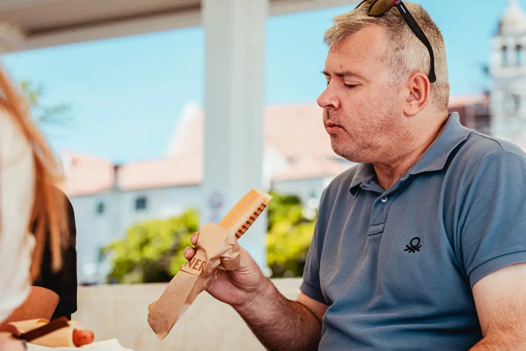 Gastro hit babljeg ljeta: Probali smo hot dogove s pumpe na rivi  