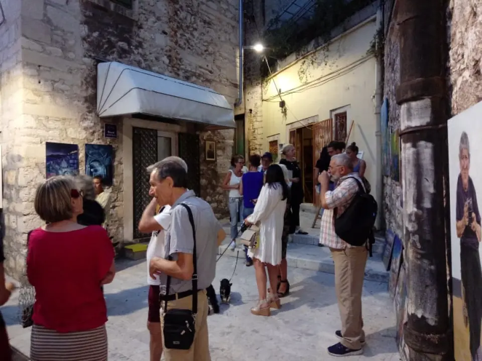 Znate li gdje je šibenska Galera? Mnogi ne znaju, ali večeras je ozbiljno podsjećala na pariški Montparnass