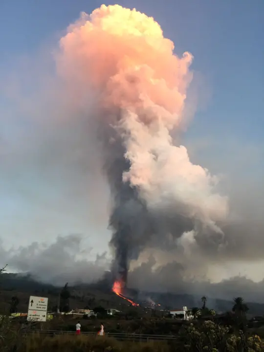 Na Kanarima eruptirao vulkan, zabilježene četiri tisuće potresa