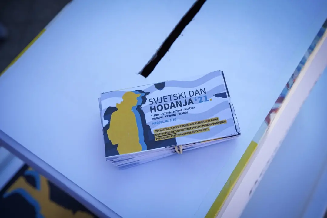 Pogledajte kako je Svjetski dan hodanja obilježen u Pirovcu: Skupljalo se i za pomoć maloj Kiari   