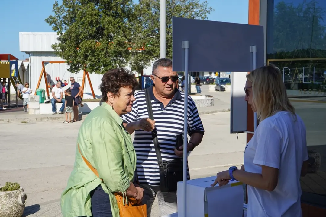 Pogledajte kako je Svjetski dan hodanja obilježen u Pirovcu: Skupljalo se i za pomoć maloj Kiari   