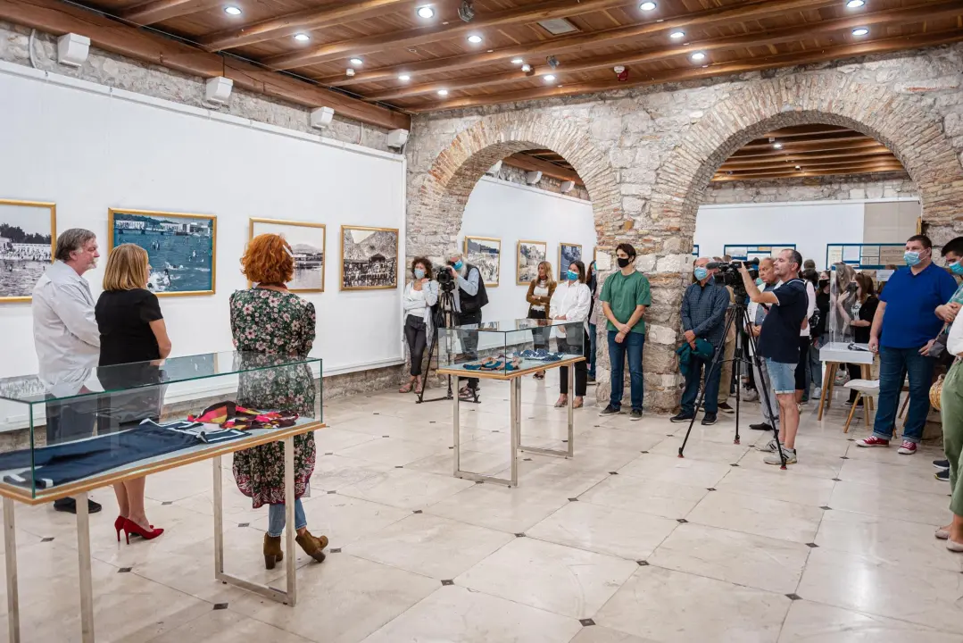  Žene i muškarci prije stotinjak godina morali su se kupati odvojeno, a svi su bili obučeni po posljednjoj čednoj modi