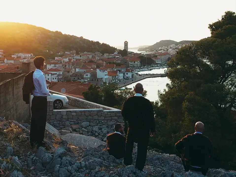 Teški osjećaji objavili singl ‘Susjeda’, u spotu glumi Dania Obratov, nizozemska reprezentativka u sanjkanju!
