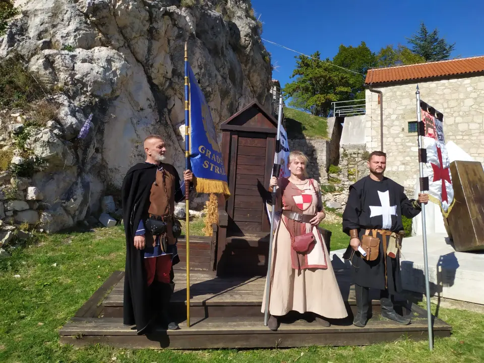 Okupljanje viteških udruga u Kninu: Slavila se krunidba kralja Dmitra Zvonimira