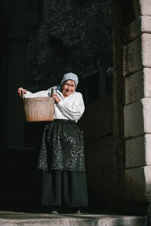Od brudetože, priko buklije do dišpetože: Šibenski vodiči odličnom turom do suza nasmijali sugrađane 
