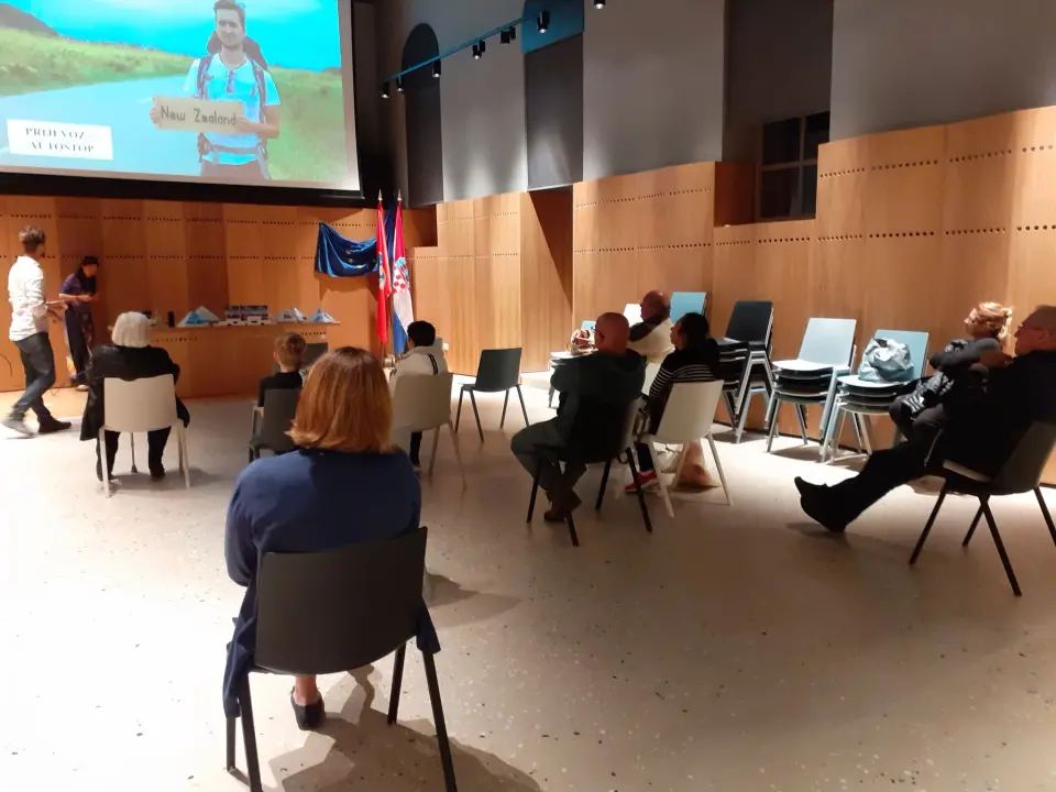Provjerite raspored radionica u Društvenom centru Grada Skradina za studeni! 
