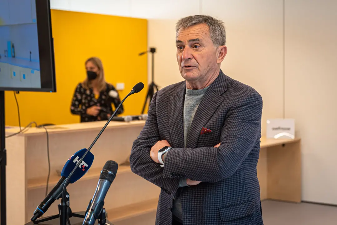 Digitalni nomadi stvarno vole Šibenik: Julian i Kelly iz SAD-a i Diego iz Kolumbije ostaju preko zime, a njemačka firma u Trokutu ostaje trajno 