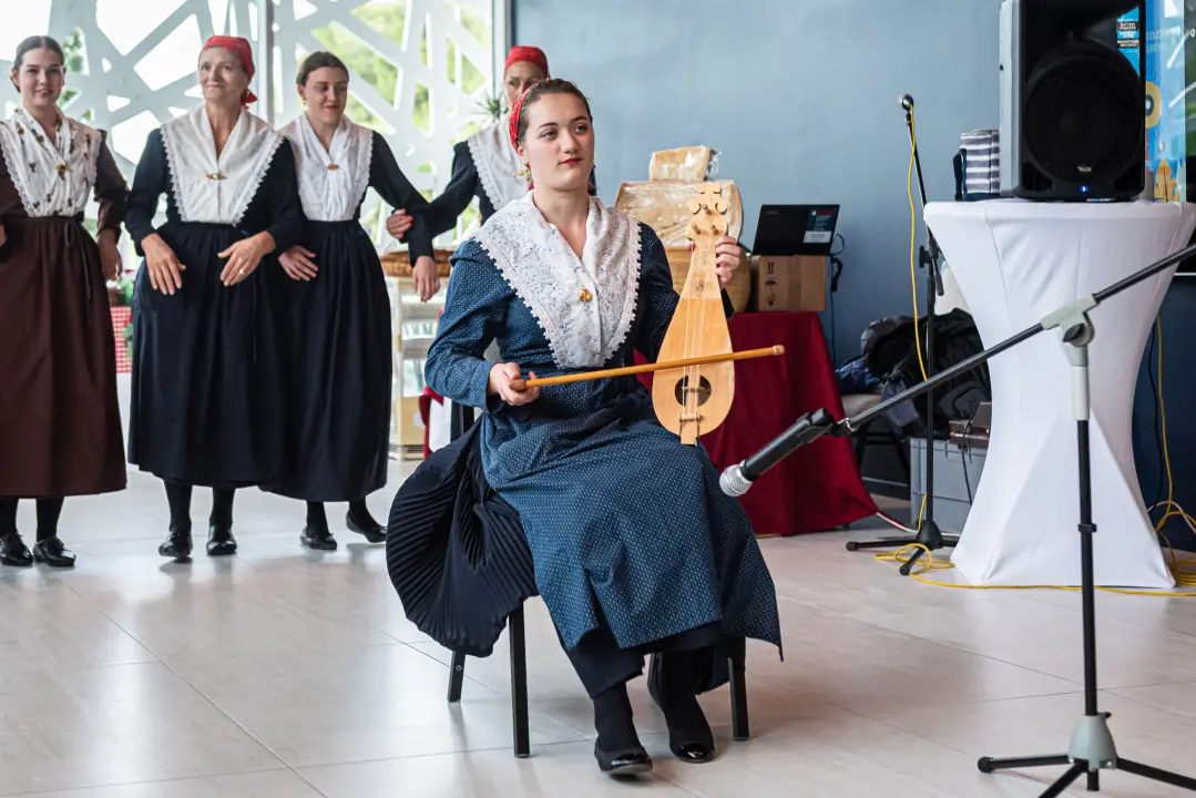U Amadria parku otvoren Mediteranski sajam: Marijana Petir zaplesala linđo, a poseban hit je štand sa sirom Mercedes   