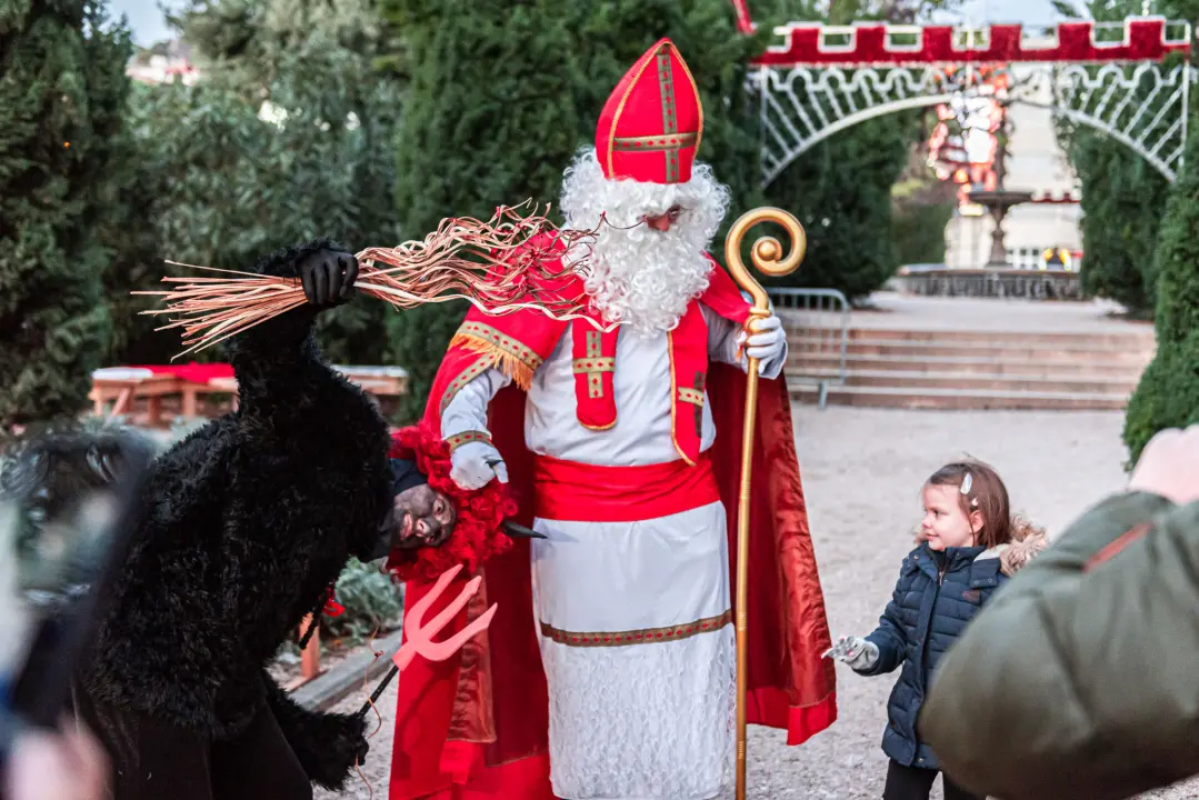 Sveti Nikola u Adventurinom Parkiću razveselio najmlađe Šibenčane 