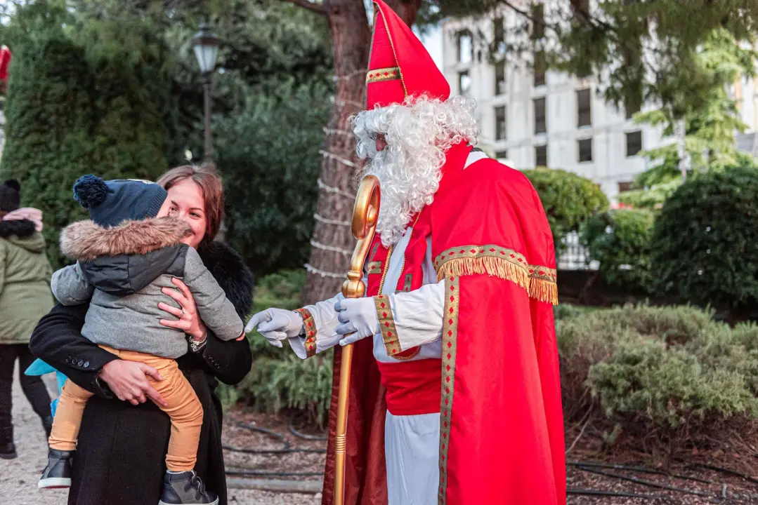 Sveti Nikola u Adventurinom Parkiću razveselio najmlađe Šibenčane 