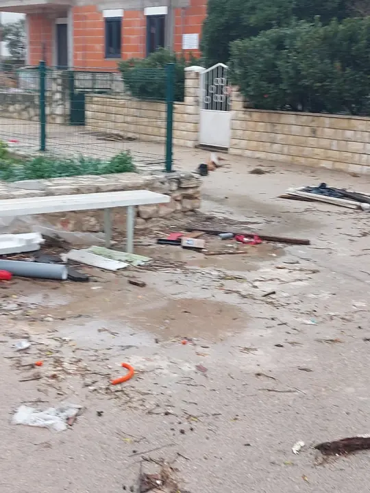 Evo kako Kaprije izgleda nakon nevremena: 'To je zbog gomilanja smeća, nitko od zaduženih ne vodi računa o tome' 