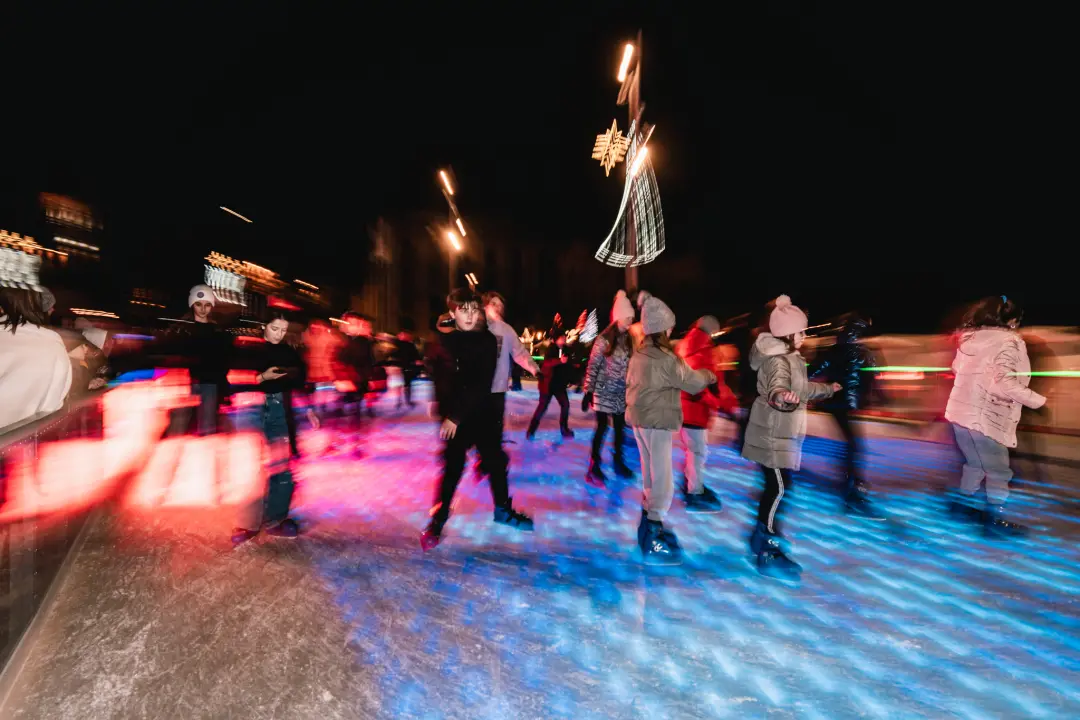 Bajkovito disco klizalište zvijezda na vrhu šibenske Adventure!