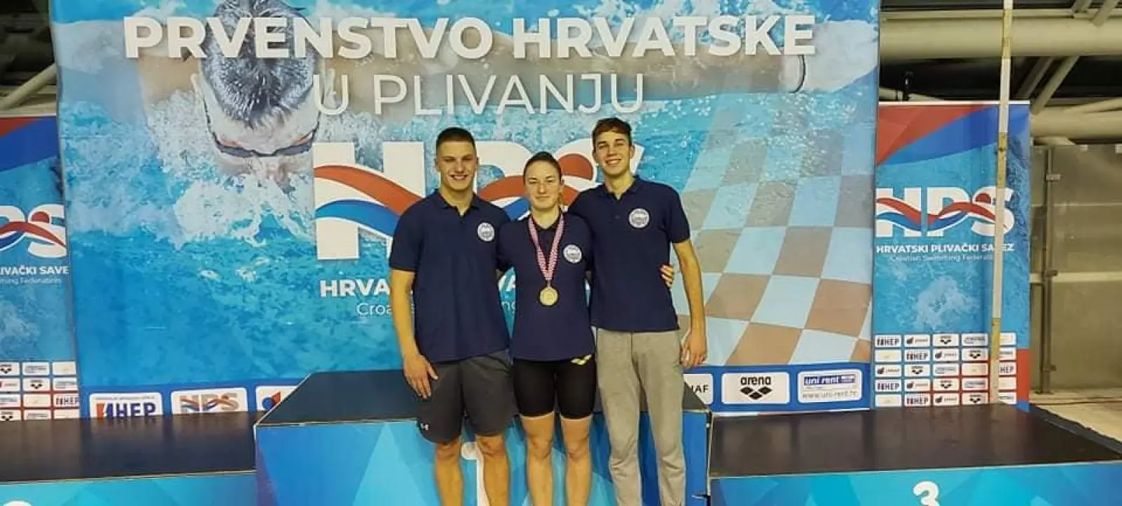 Osladite se vrhunskim delicijama iz konobe Brošćica u Tisnom!