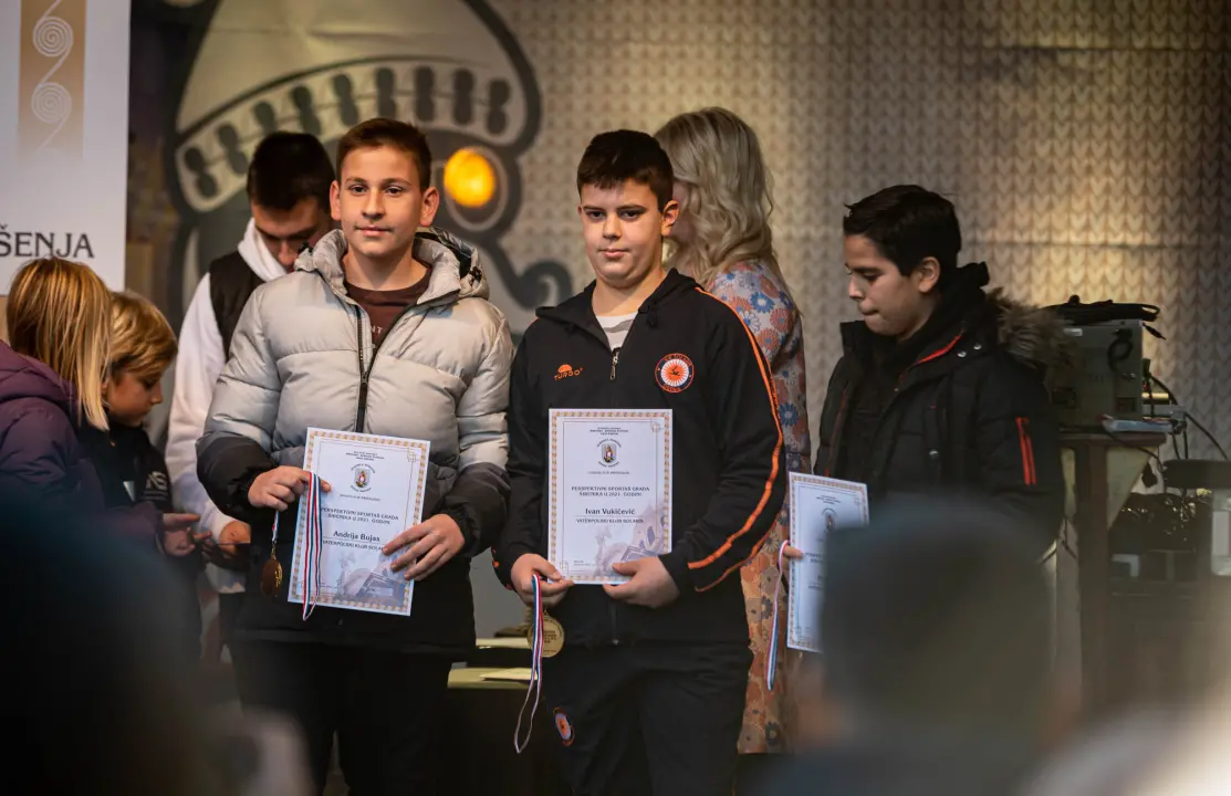 Vaterpolisti Solarisa i košarkašice Šibenika u ekipnoj, a Toni Slavica i Nives Radić u pojedinačnoj konkurenciji 