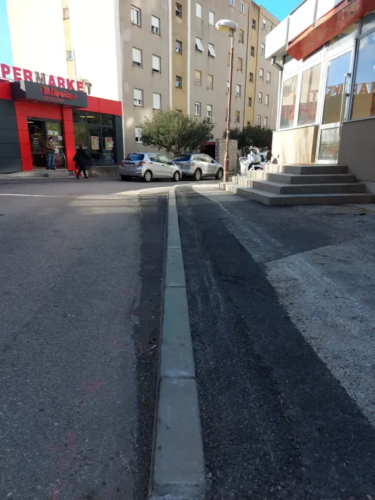 Na području grada radovi na više lokacija: Rekonstruira se zid na Šubićevcu i cesta na bivšem Njegoševom trgu  