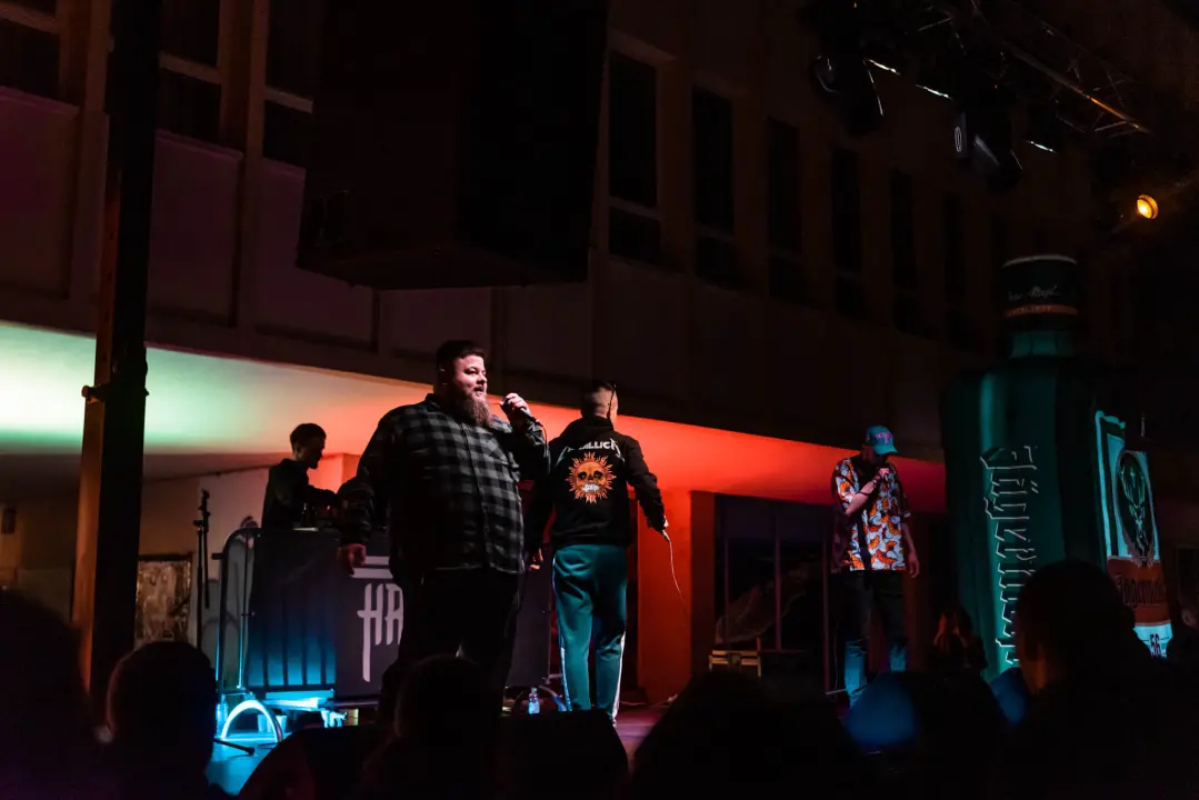 Scuba, Sensi, Brat, Ca i Dankara oduševili publiku: Šibenska hip hop senzacija još jednom izvela 'Bijes' 