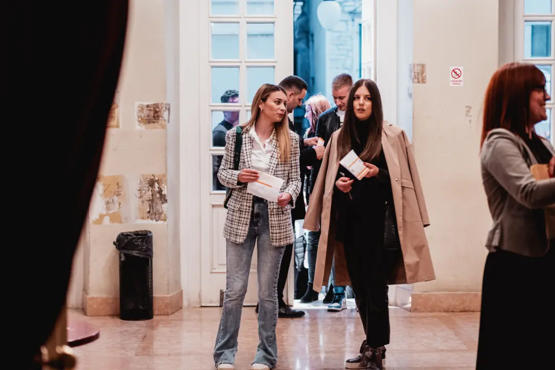 ‘Oči Uoči Zgospod'non’: Ričard je kao Mišo, samo digne ruke i publika umire od smijeha