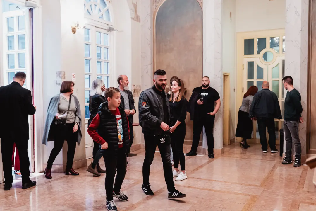 ‘Oči Uoči Zgospod'non’: Ričard je kao Mišo, samo digne ruke i publika umire od smijeha