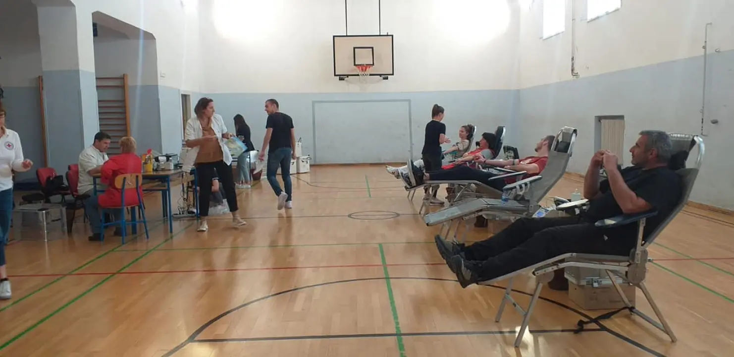 Maturanti i djelatnici šibenske gimnazije darovali krv