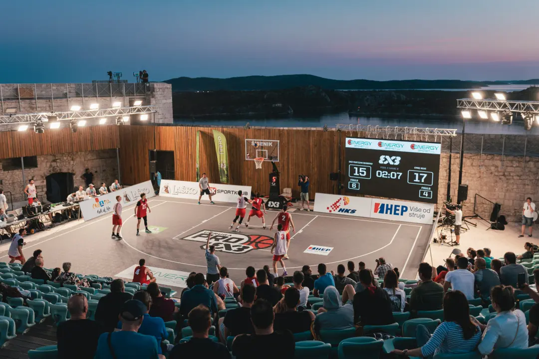 Basket se sinoć igrao na najljepšem igralištu: Tvrđava sv. Mihovila domaćin Pro 3x3 Tour-a