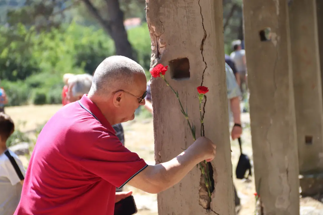 Prošlo je 80 godina od strijeljanja Rade Končara i drugova: U spomen parku položeni vijenci