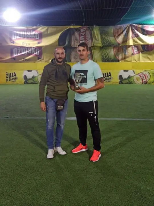 Ekipa Bibich West Ham Ražine pobjednik u seniorskoj, a ekipa GENERACIJA veteranskoj kavez ligi Bilice