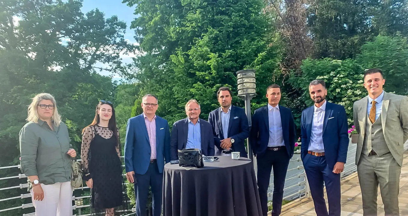 Uspješna tvrtka Karl Dietz iz Kijeva organizirala gala događaj u rezidenciji češkog Veleposlanika! 
