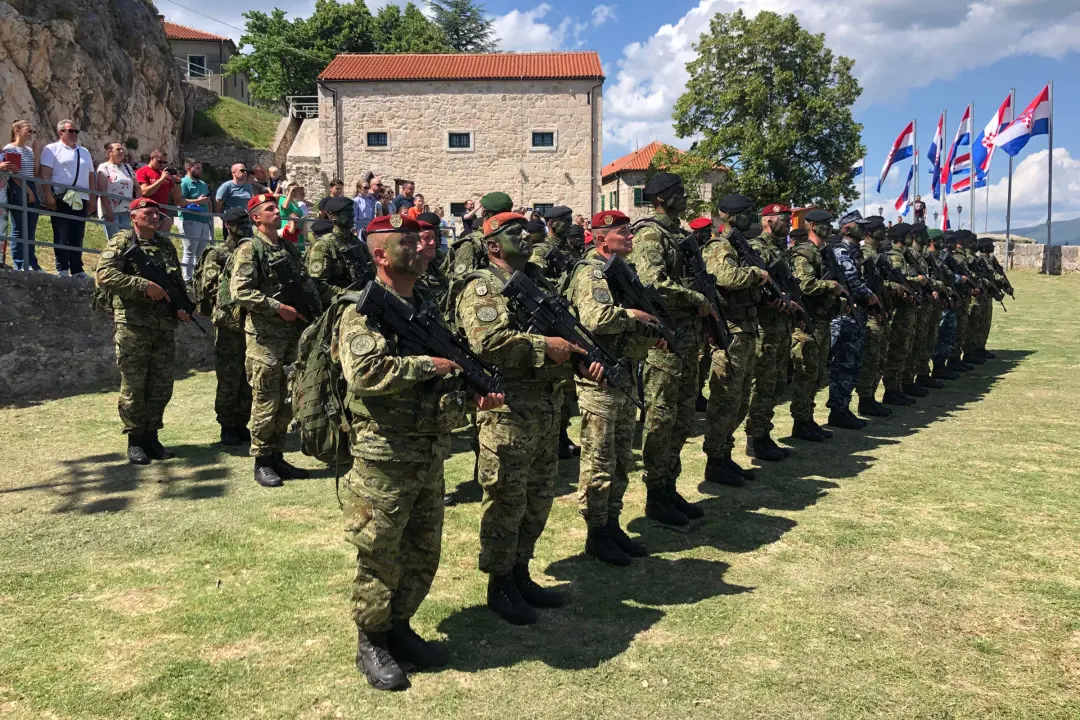 Nakon 88 kilometara hodanja od Udbine do Knina, uručene diplome polaznicima obuke
