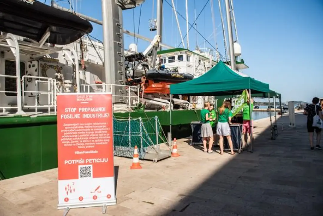 Ukrcali smo se na Rainbow Warrior: 'Vaša obala je fantastična, nažalost mi smo tu poslom...'