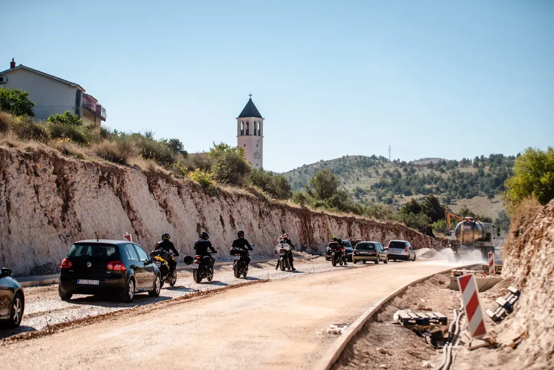 Posjetili smo Žaborić: 'Turisti nam ne dolaze, a Šibenčana je sve manje na plaži. Puna nam je kapa ovih radova' 