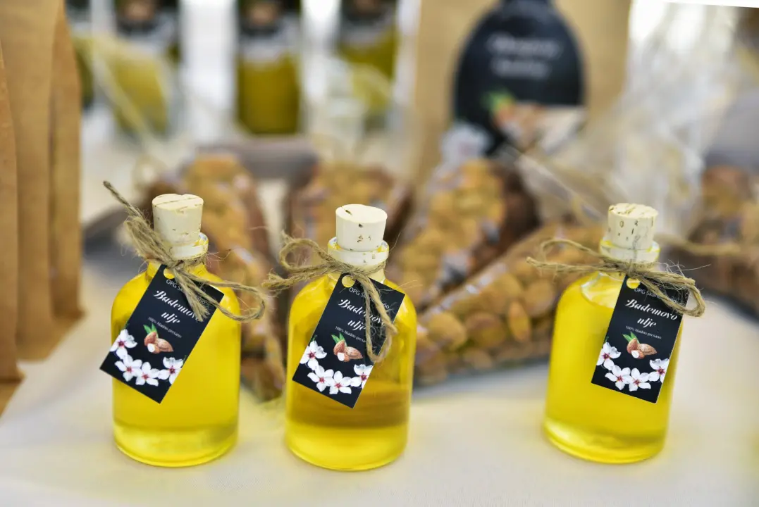 Jedinstveni doživljaj: U Betini održan Sajam tradicijske drvene brodogradnje