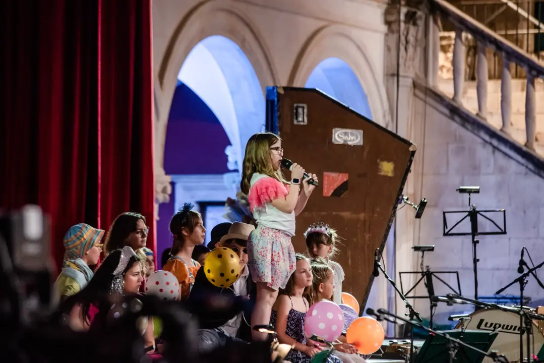 Otvoren je 62. Međunarodni festival u Šibeniku: Na svečanosti i djeca iz ukrajinskog Lavova