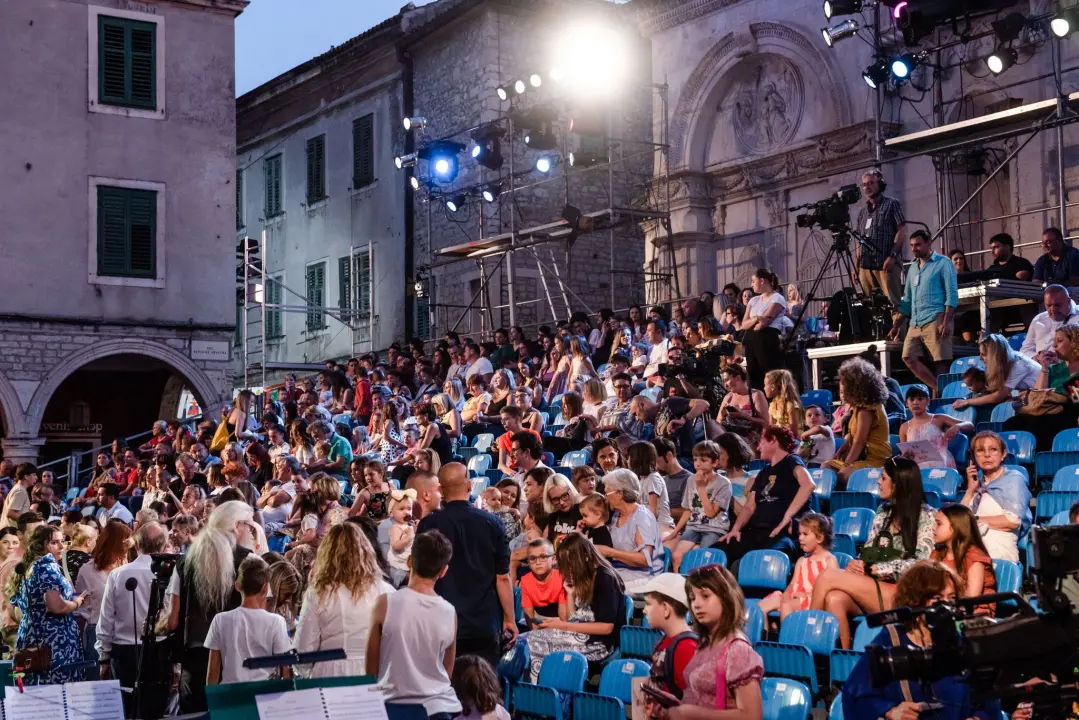 Otvoren je 62. Međunarodni festival u Šibeniku: Na svečanosti i djeca iz ukrajinskog Lavova