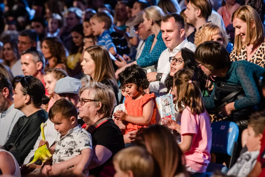 Otvoren je 62. Međunarodni festival u Šibeniku: Na svečanosti i djeca iz ukrajinskog Lavova