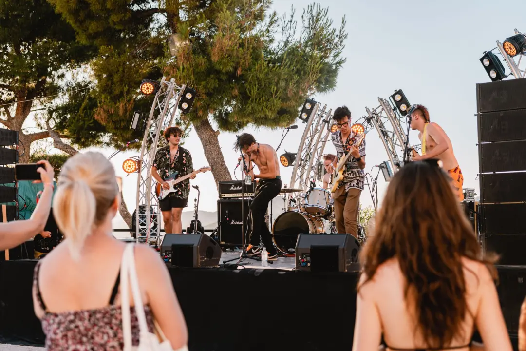 Let's Rock na Mihovilu otvorio sezonu festivala, pogledajte kako je bilo sinoć