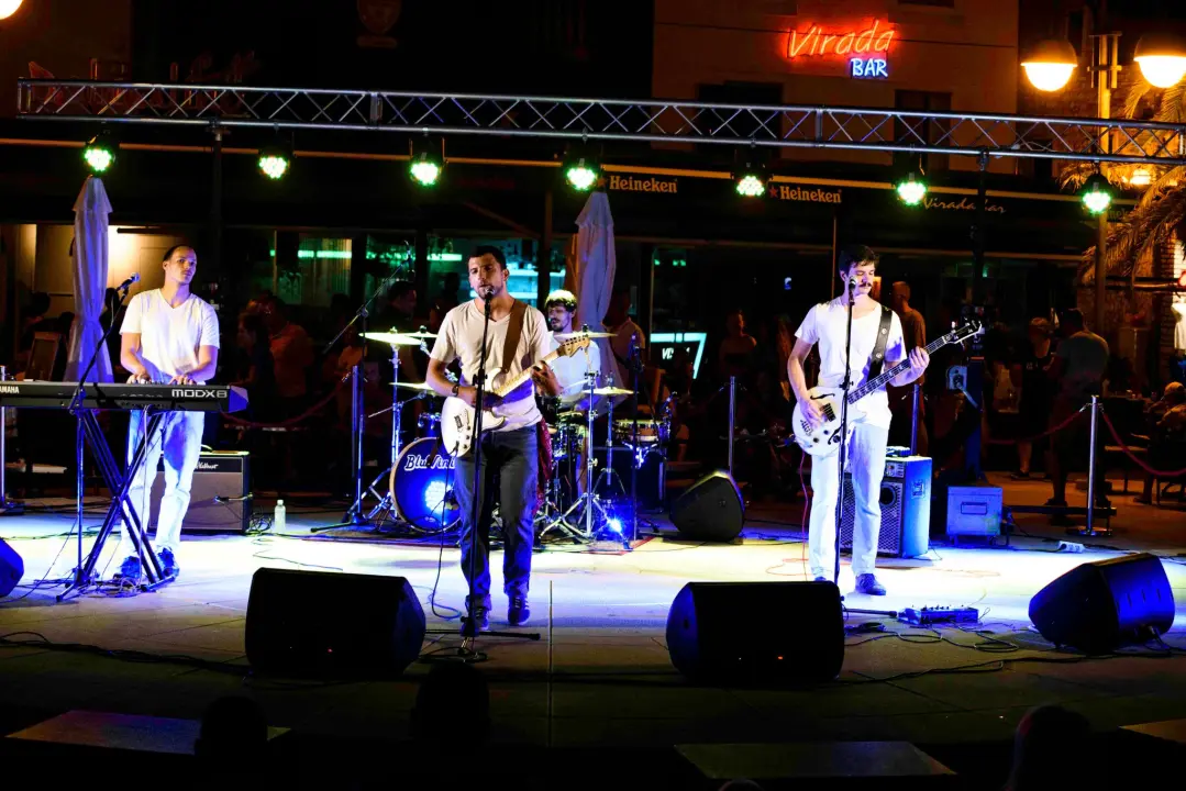Donosimo vam dijelić atmosfere Vodice Street Festivala: Šumica, Naslijeđe, JB Trio i BluVinil