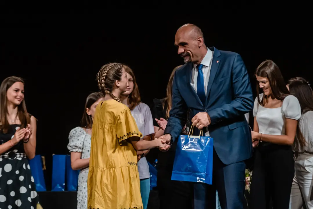 Najboljim učenicima u županiji uručene nagrade: 'Svojim trudom i radom  napravili ste nešto što vas izdvaja od uobičajenog'