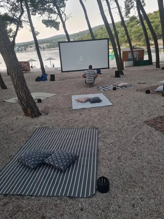 Primoštenci uživali u kinu pod zvijezdama