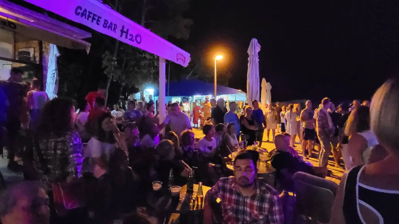 Vrhunski provod na kultnom šibenskom kupalištu: Jadrijaši znaju kako napraviti feštu!  